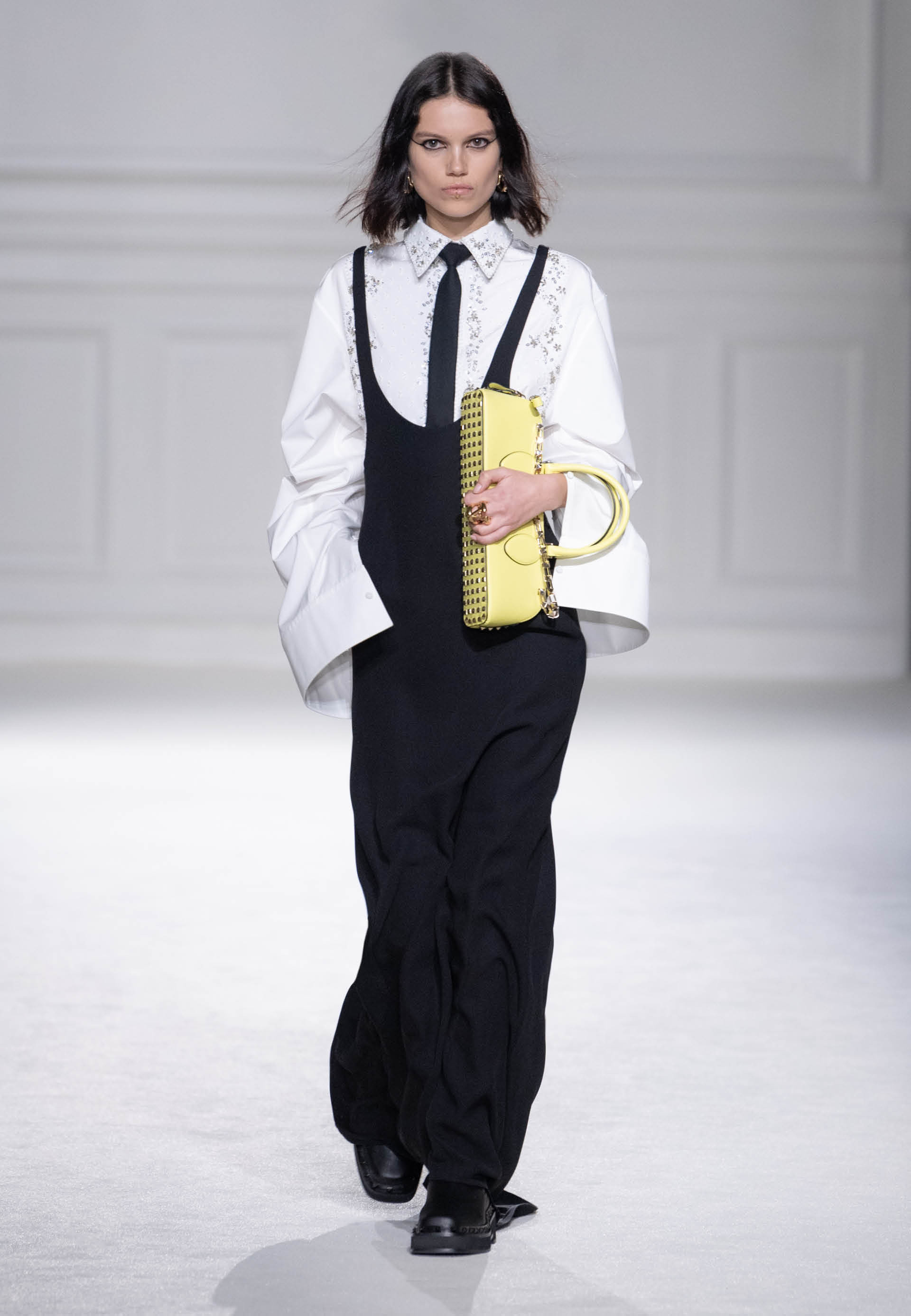 Valentino bag in 2023  Winter fashion outfits, Fashion, Fashion inspo
