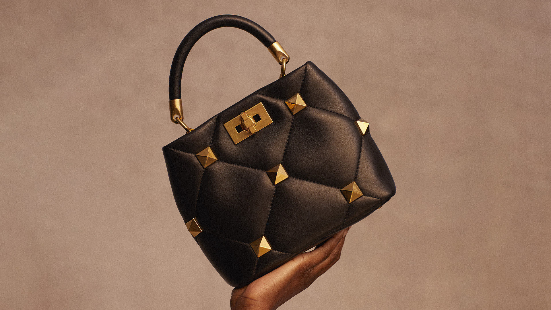 Valentino Online Boutique: the Maison Valentino official site