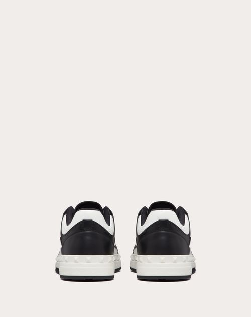 Valentino Garavani - Freedots Low-top Sneaker In Calfskin - Black - Man - Sneakers