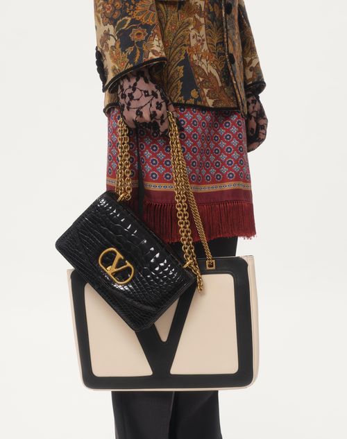  - Beige/brown