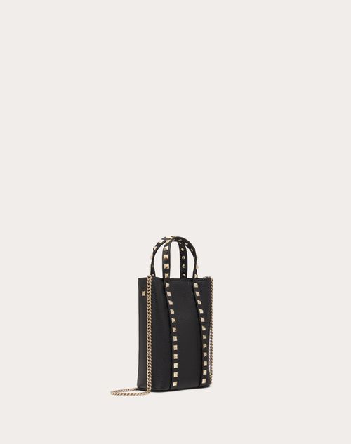 Valentino Garavani - Rockstud Grainy Calfskin Leather Pouch With Chain - Black - Woman - Mini Bags