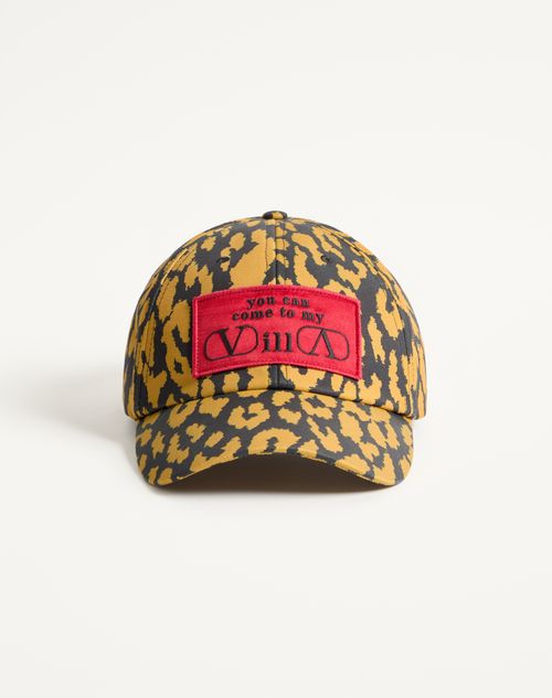 Valentino Garavani - Baseball Cap Valentino Myvilla In Cotone Con Stampa Maculata - Animalier/rosso - Uomo - Cappelli E Guanti
