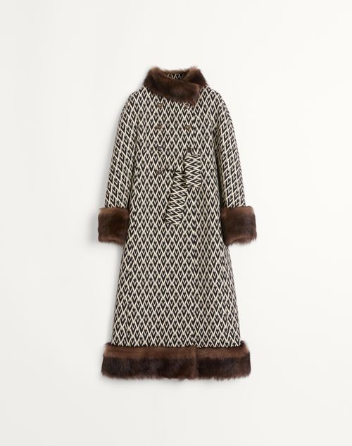 Valentino - Toute La V Jacquard Coat - Black/ivory - Woman - Coats And Outerwear