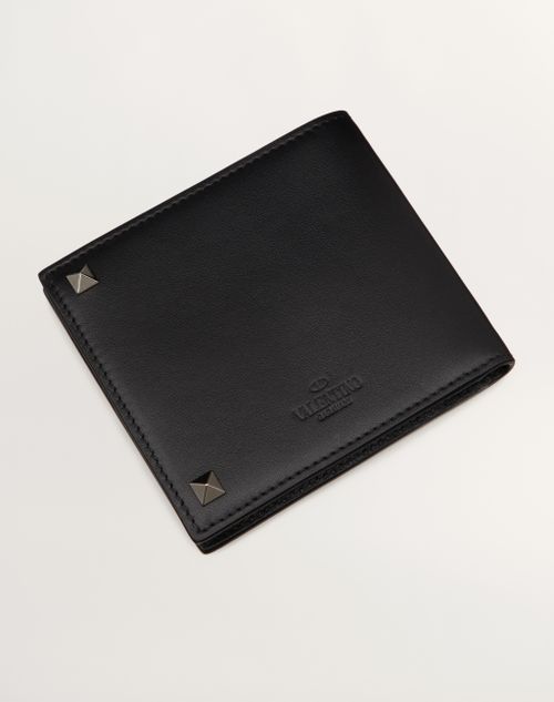 Rockstud Wallet for Man in Black | Valentino US
