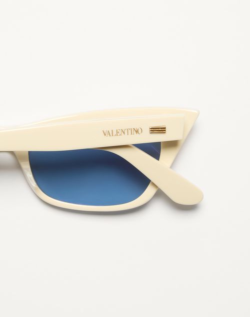  - Ivory/blue