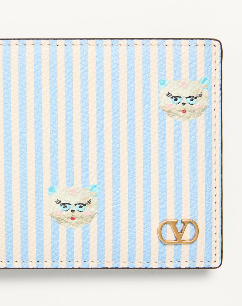 Valentino Garavani Vlogo Signature Wallet In Grainy Calfskin With Le Chat De La Maison Print Man Azure/Ivory Uni