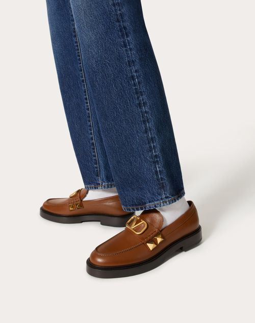 V Logo Leather Loafers in Brown - Valentino Garavani