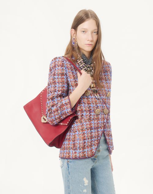 Valentino Garavani - Valentino Garavani Rockstud Maxxing Medium Shoulder Bag In Smooth Calfskin - Dark Red - Woman - Totes