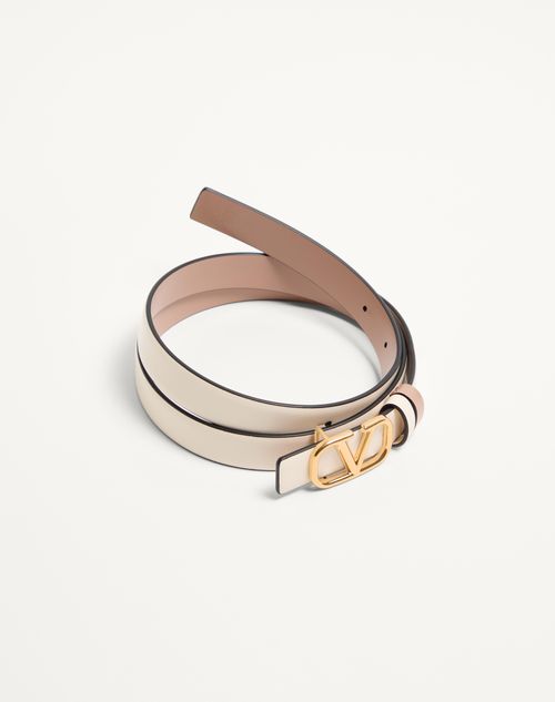 Valentino Garavani - Reversible Vlogo Signature Belt In Glossy Calfskin 20 Mm - Light Ivory/rose Cannelle - Woman - Accessories