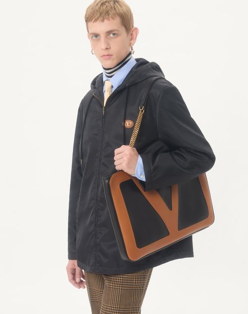 Valentino - Nylon Hooded Windbreaker With Vlogo Patch - Black - Man - Outerwear