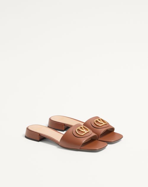 Valentino Garavani - Vlogo Signature Slide Sandal In Calfskin 20mm - Tobacco - Woman - Slides And Thongs