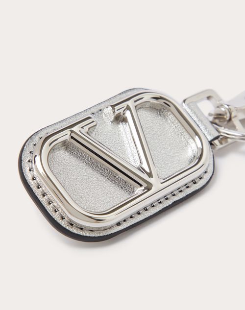 Valentino Garavani - Vlogo Signature Grainy Metallic Calfskin Key Ring - Silver - Woman - Small Treats