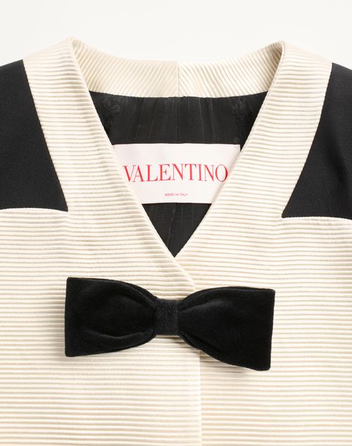  - Black/soft Beige