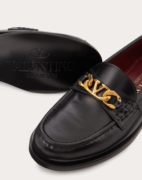 Valentino Garavani - Vlogo Chain Calfskin Loafer - Black - Woman - Loafers & Oxford