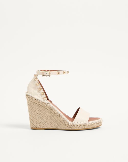 Valentino Garavani - Double Rockstud Grainy Calfskin Wedge Sandal 105 Mm - Ivory - Woman - Espadrilles And Wedges