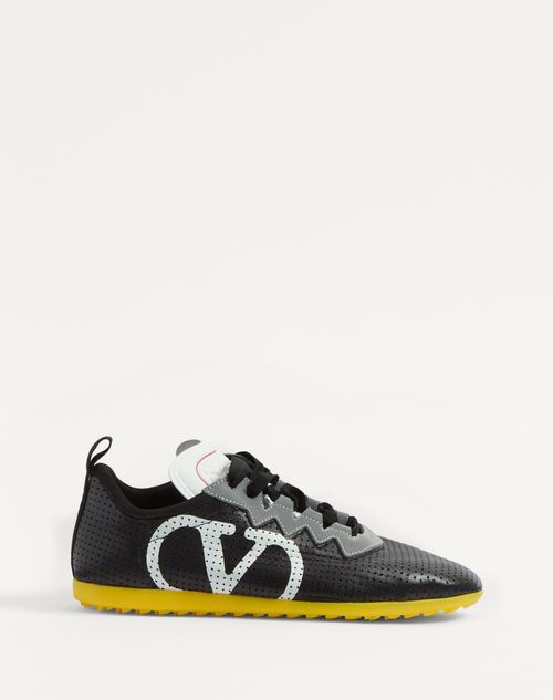 Valentino Garavani - Chromathon Sneaker In Perforated Nappa - Black/grey/optic White - Woman - Trainers
