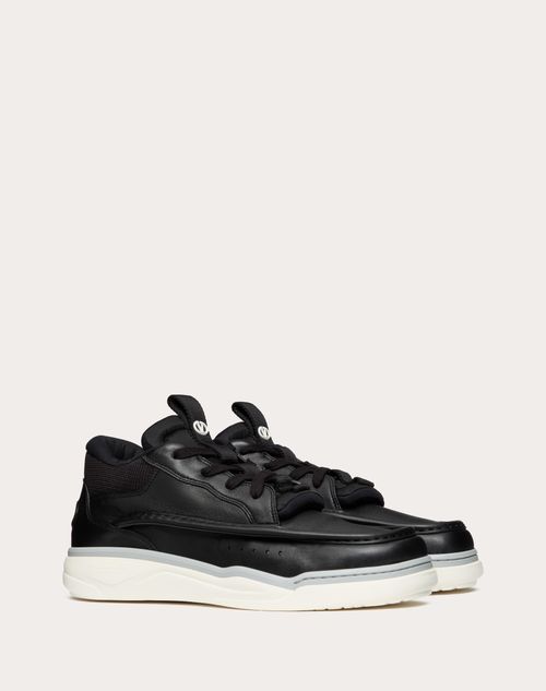 Valentino Garavani - Calfskin Leather Mid-top Runboot Sneaker - Black - Man - Sneakers