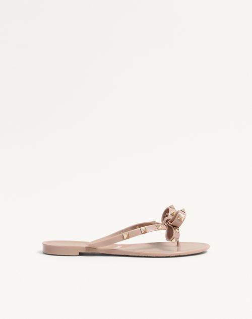 Valentino Garavani - Rockstud Rubber Slipper - Poudre - Woman - Slides And Thongs