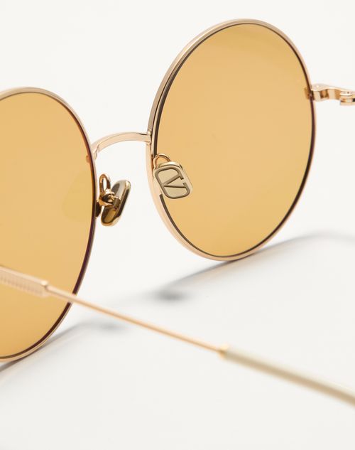 - Light Gold/ivory/amber