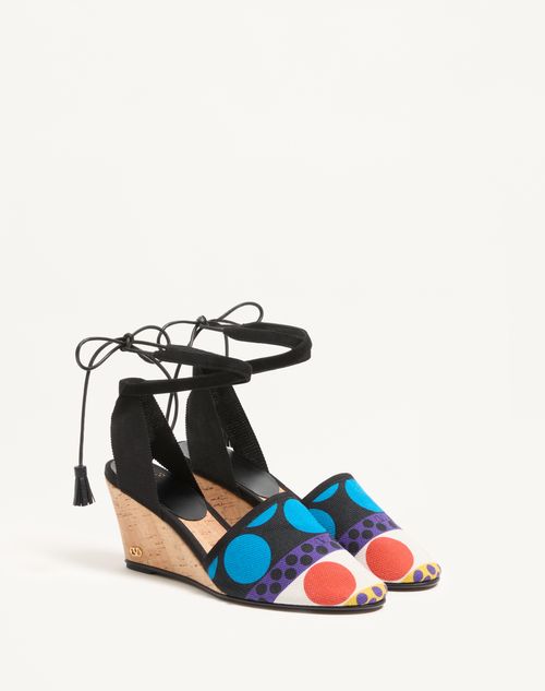  - Multicolour