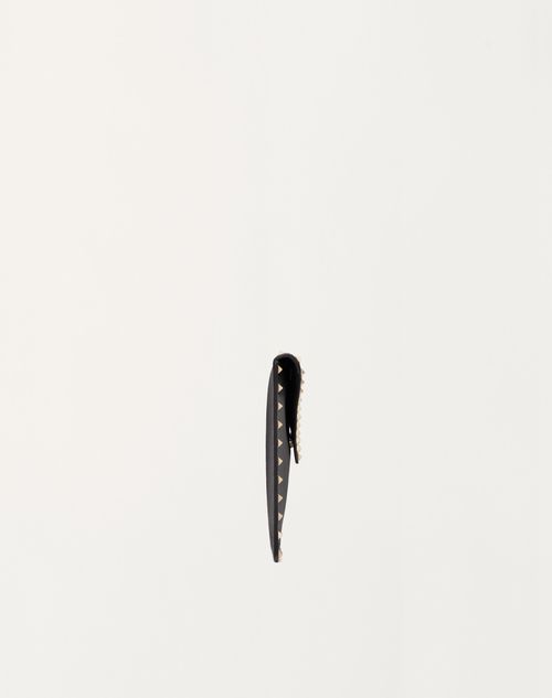 Valentino Garavani - Rockstud Grainy Calfskin Envelope Pouch - Black - Woman - Clutches