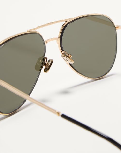  - Gold/green