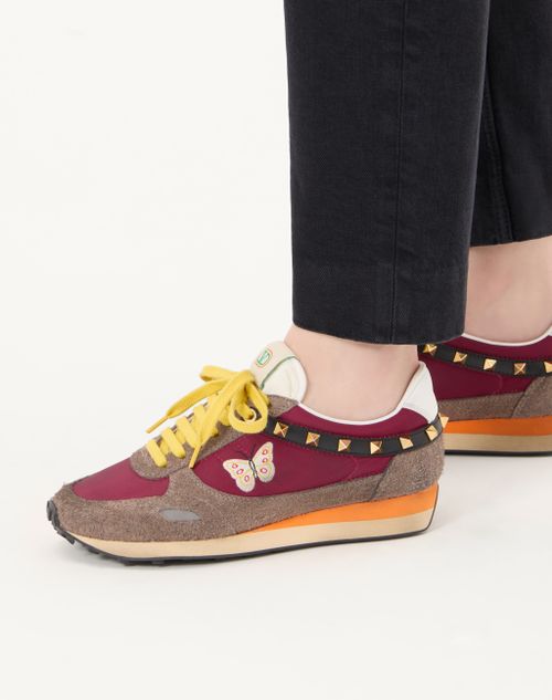Valentino Garavani - スタッドアップ バタフライエンブロイダリー スプリットレザー X ナイロン スニーカー - フューシャ/マルチカラー - ウィメンズ - スニーカー