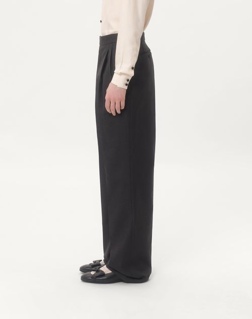  - Anthracite