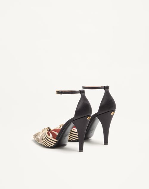 Valentino Garavani - Annine Pump In Satin 100mm - Black/nude - Woman - Pumps And Slingbacks