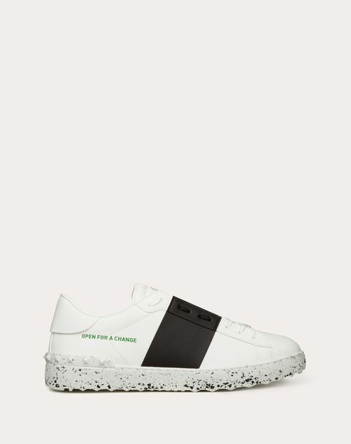 Valentino Garavani - Open For A Change Sneaker In Bio-based Material - White/ Black - Man - Low-top Sneakers