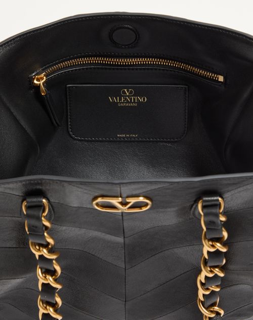 Valentino Garavani - Valentino Garavani Laseine Kleiner Shopper Aus Nappaleder Mit Chevron-muster - Schwarz - Frau - Shopper