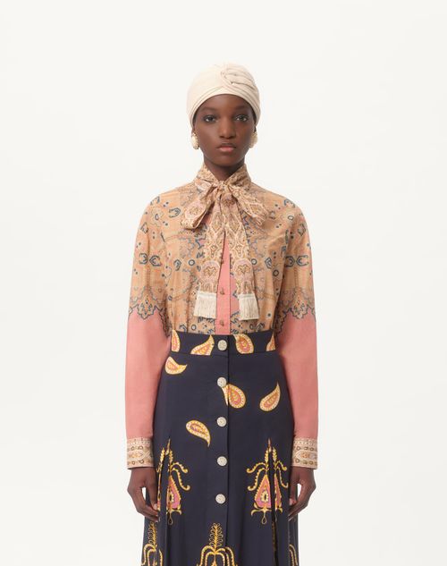  - Multicolour
