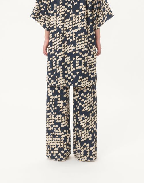  - Blue/ivory