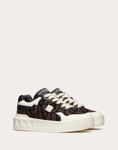 Valentino Garavani - One Stud Xl Low-top Sneaker In Nappa Leather And Toile Iconographe Fabric - Fondant - Man - All About Logo