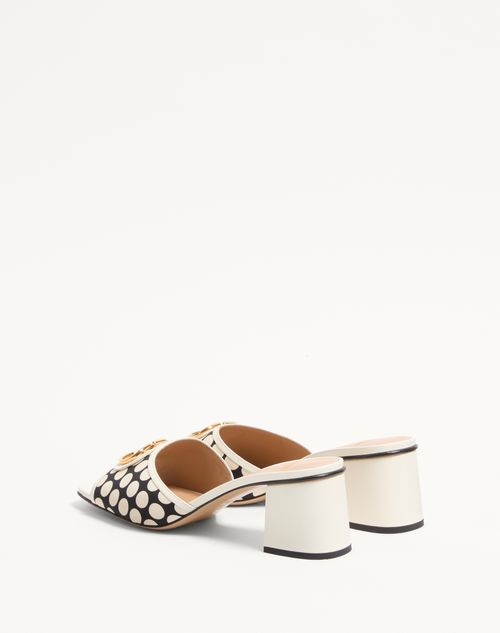  - Black/ivory