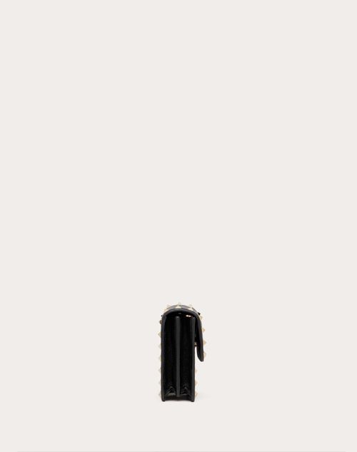 Rockstud Grainy Calfskin Chain Pouch for Woman in Black Rockstud Grainy Calfskin Chain Pouch for Woman in Black
