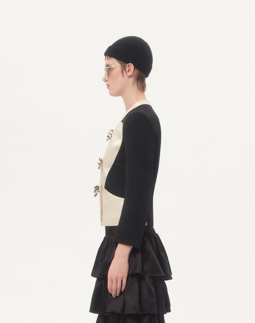  - Black/soft Beige