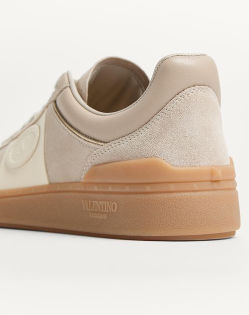  - Beige/ivory