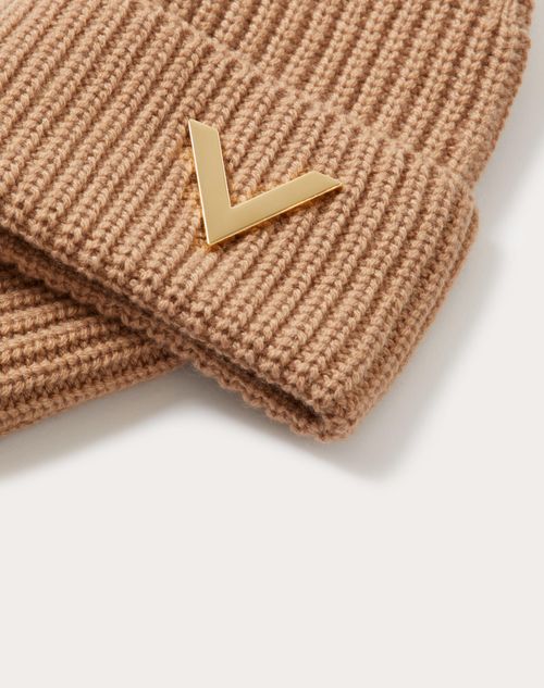 Valentino Cashmere Beanie for Woman in Ivory | Valentino US