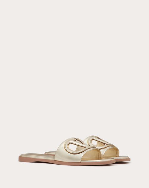 Valentino Garavani - Sandalo Slide Vlogo Cut-out In Nappa Laminata - Platino/antique Brass - Donna - Shelf - W Shoes - Summer Vlogo