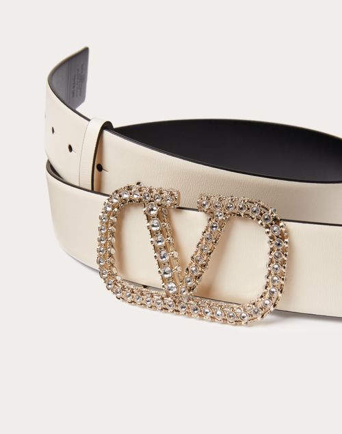 Valentino Garavani - Vlogo Signature Reversible Shiny Calfskin Belt 40mm - Light Ivory/black - Woman - Belts - Accessories