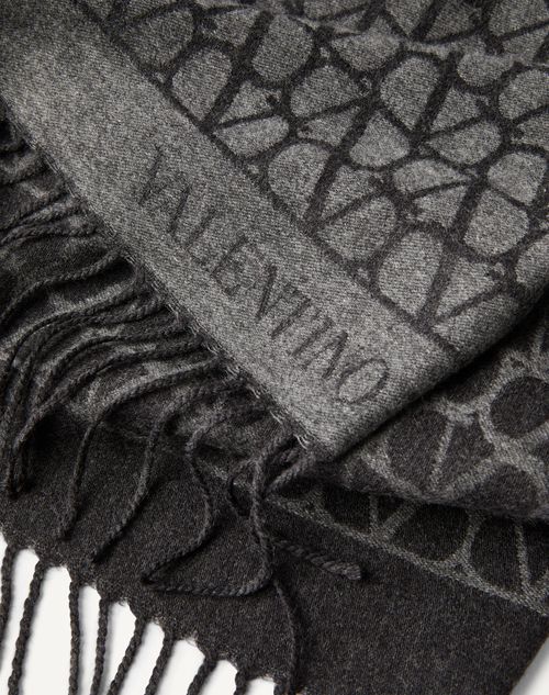 Valentino Garavani - Toile Iconographe Stole In Virgin Wool And Cashmere - Anthracite - Woman - Soft Accessories