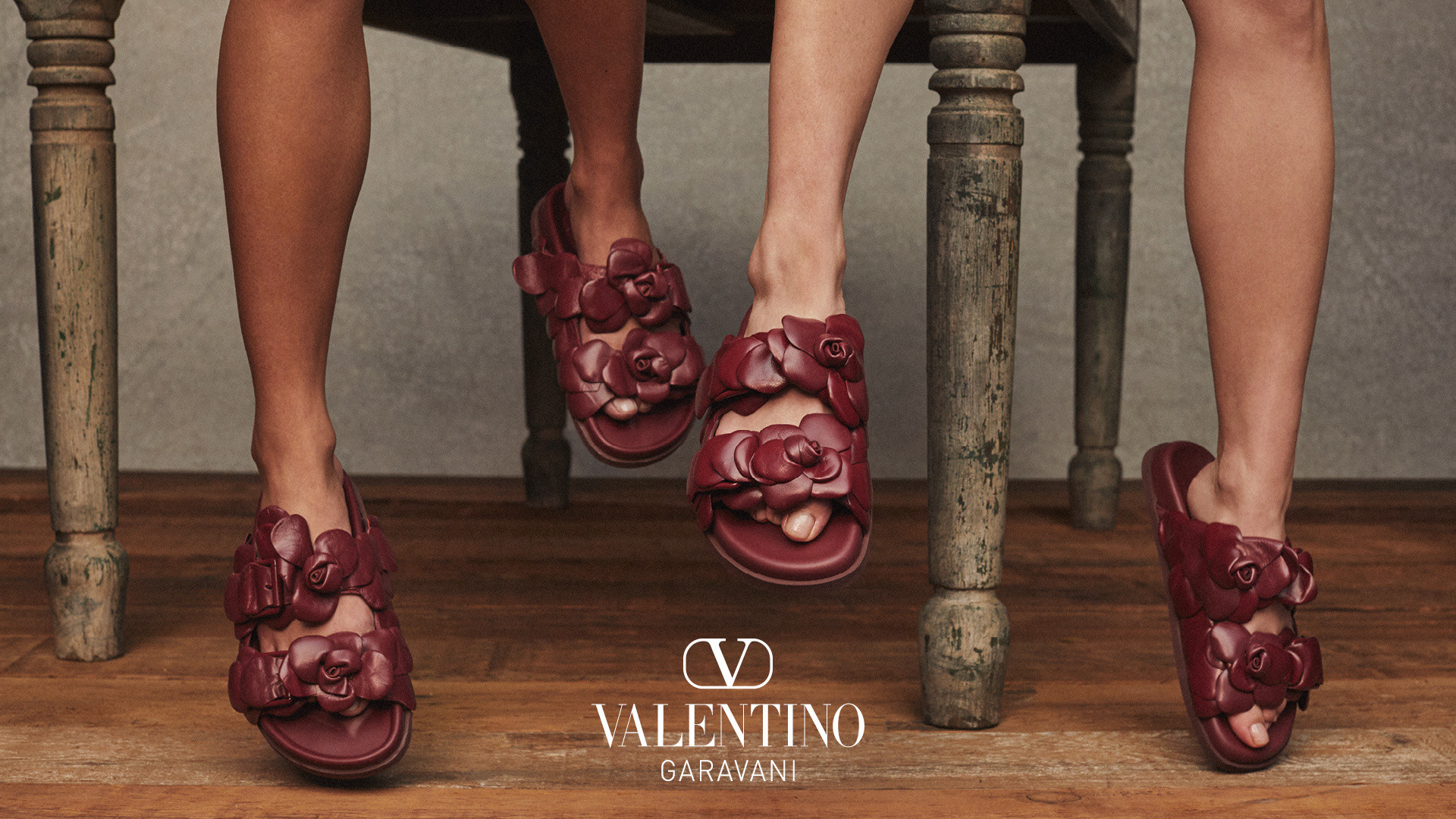 ヴァレンティノ 最新情報＆デザイナーコレクション | Valentino