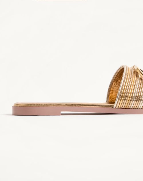 Valentino Garavani - Sandalo Slide Vlogo Signature Metallizzato Con Ricamo Cornely - Oro - Donna - Sandali