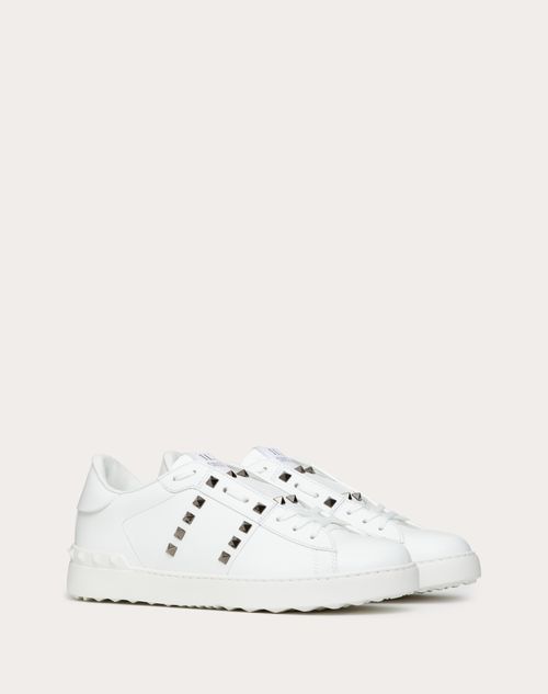 Valentino Garavani - Rockstud Untitled Sneaker In Calfskin Leather - White - Man - Sneakers