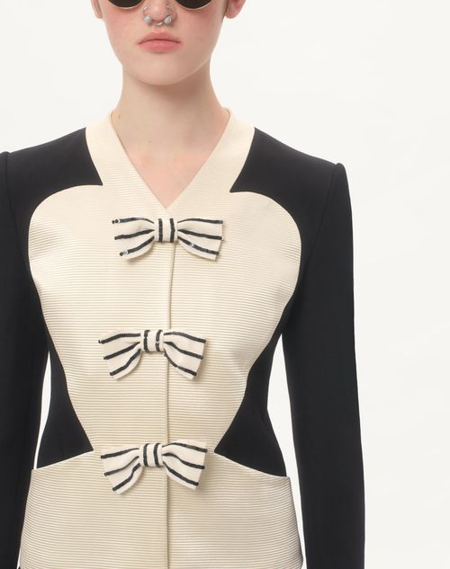  - Black/soft Beige