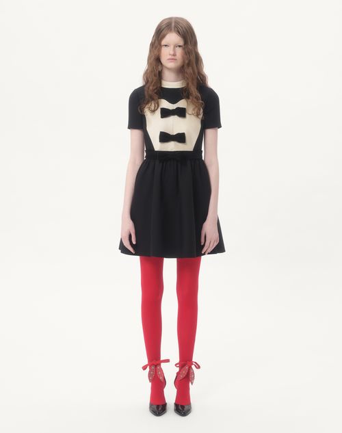  - Black/soft Beige