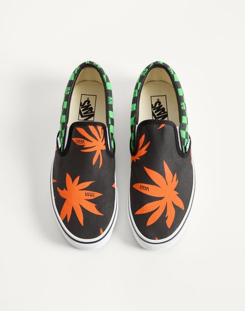 Valentino Garavani - Valentino Garavani And Vans Slip-on Fabric Trainer With Vlogo Checkerboard Print And Tropical Leaves Print - Black/red/green - Man - Sneakers