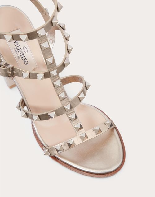 Rockstud Metallic Calfskin Leather Ankle Strap Sandal 90 Mm for Woman in  Skin | Valentino US