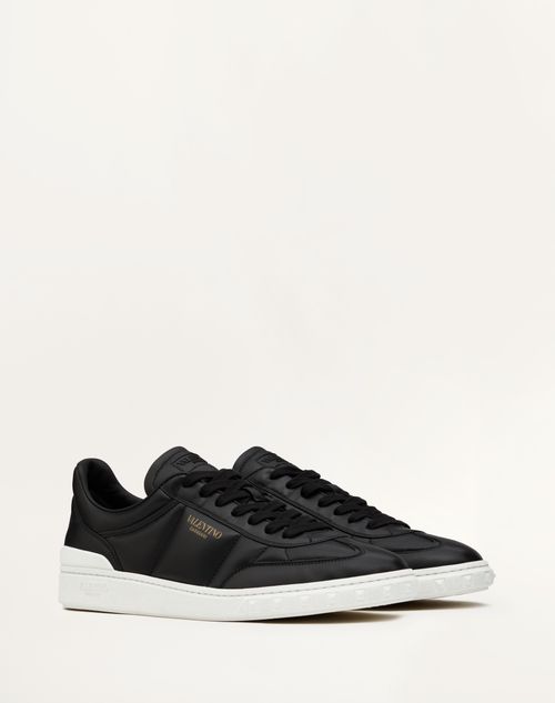 Valentino Garavani - Zapatilla Upvillage De Caña Baja Hecha De Cuero Napa - Negro - Hombre - Sneakers